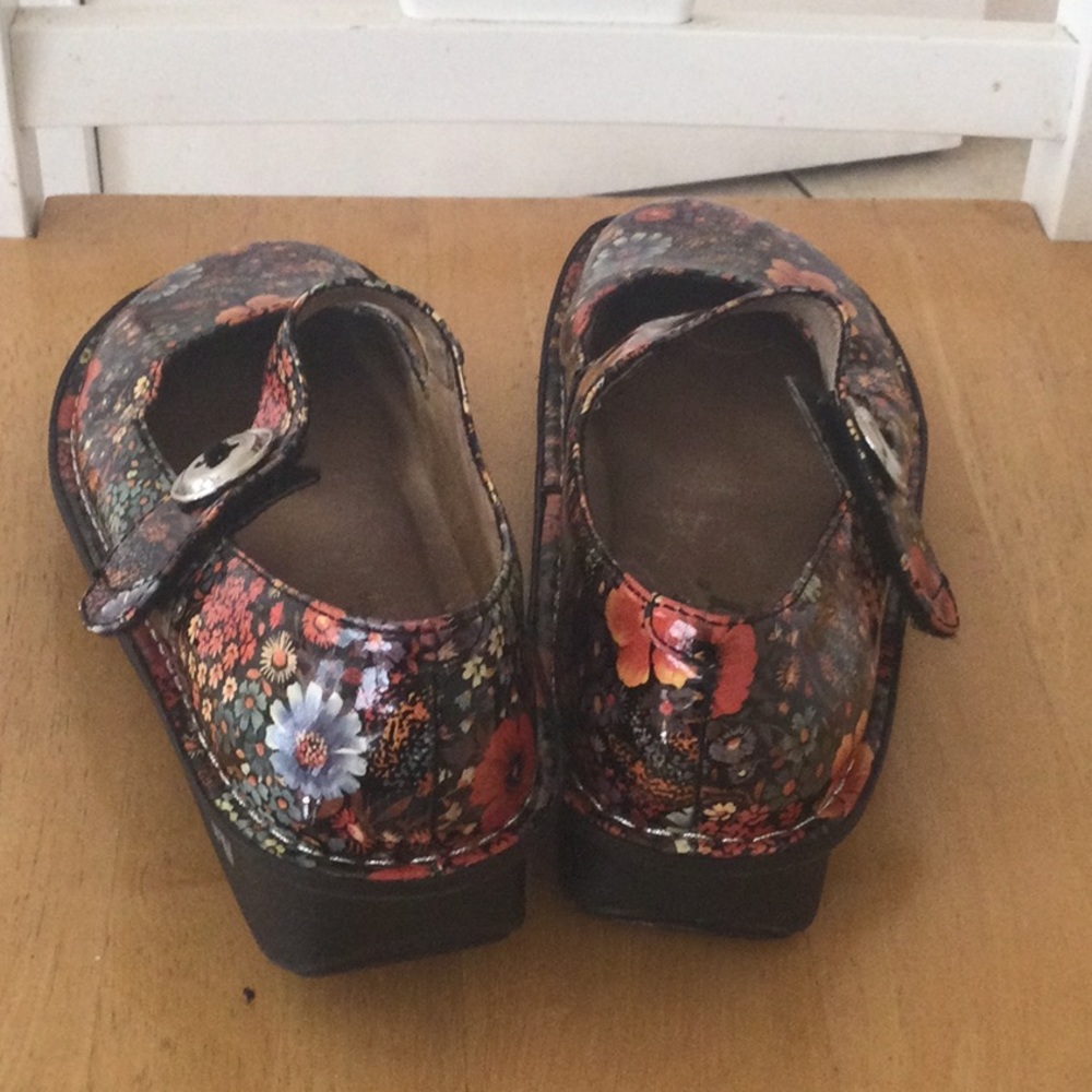 Alegria Shoes - Picture 3 of 9